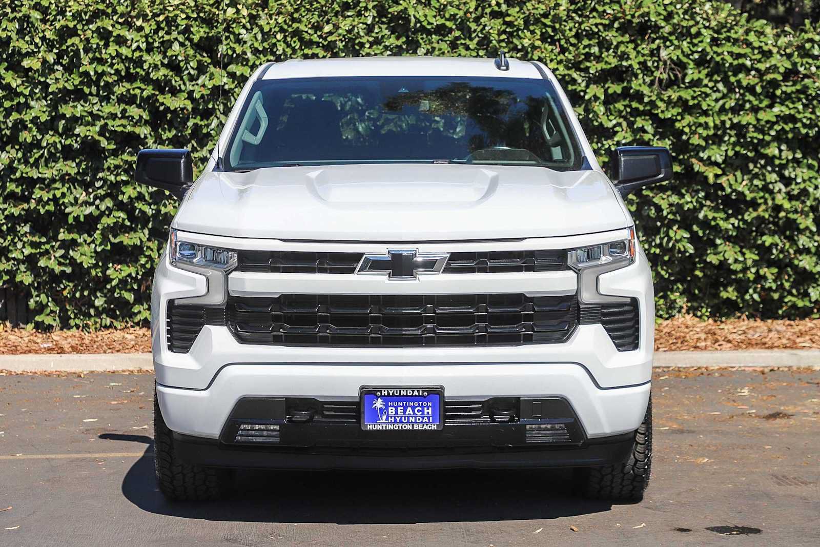 Used 2022 Chevrolet Silverado 1500 RST w/ Protection Package RWD image 2