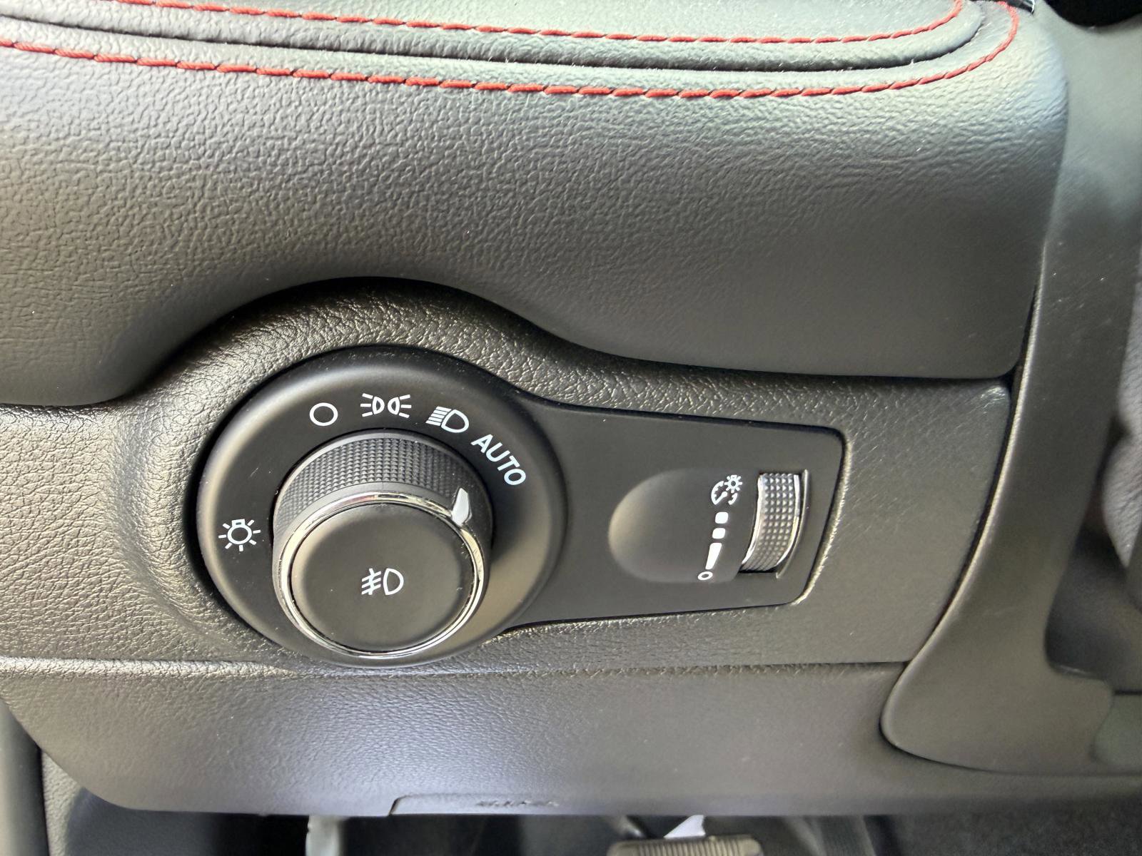 Used 2023 Dodge Durango GT AWD/4WD image 21