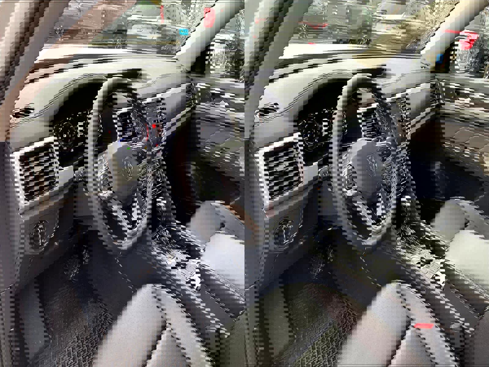 Used 2023 Volkswagen Atlas SE image 8