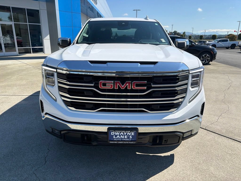 Used 2025 GMC Sierra 1500 SLT AWD/4WD image 9