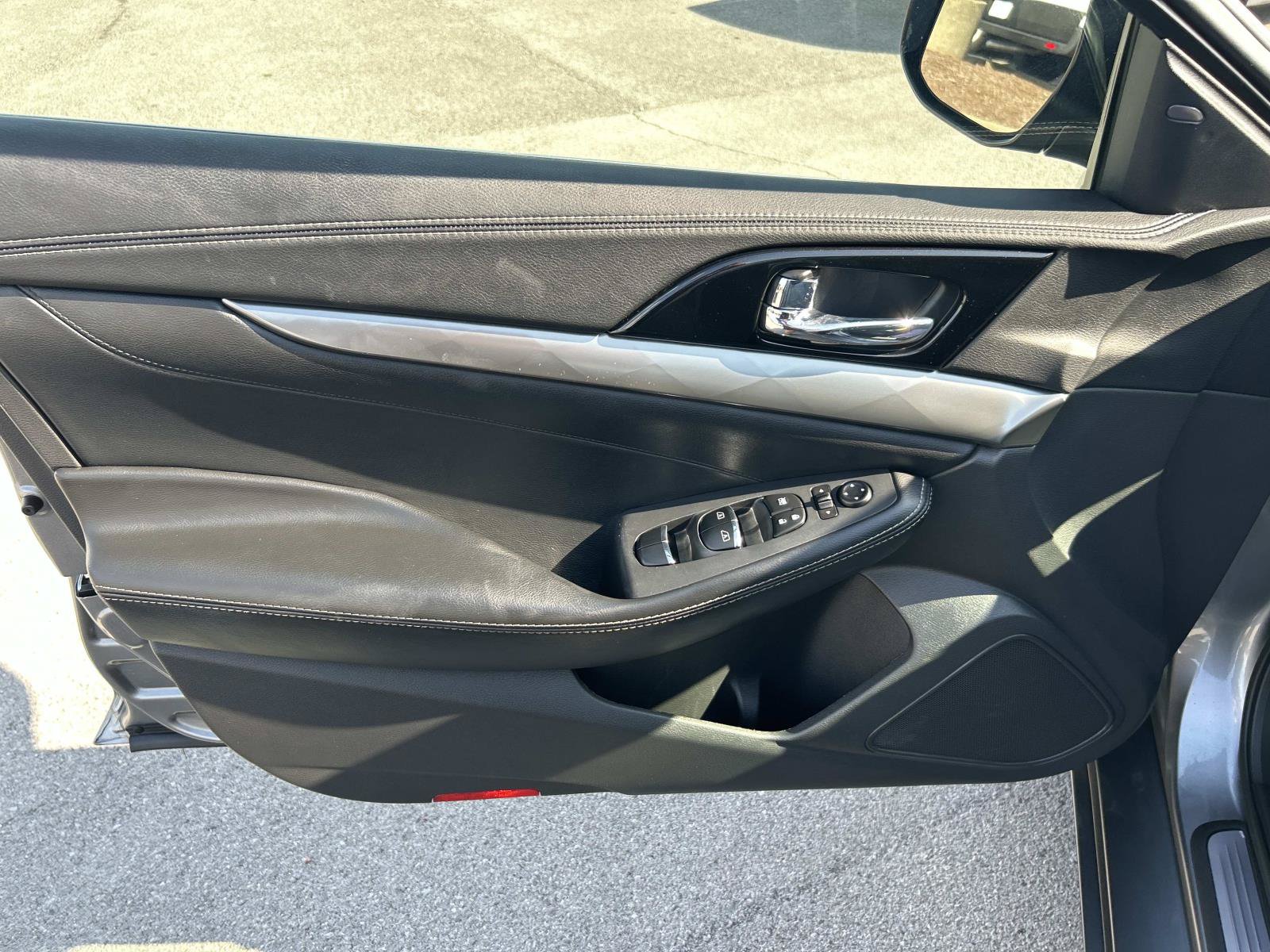 Used 2021 Nissan Maxima 3.5 SV w/ Floor Mat Group FWD image 26