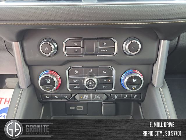 Used 2024 GMC Yukon SLT AWD/4WD image 19