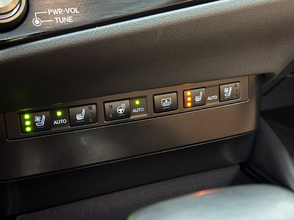 Certified 2024 Lexus ES 300h w/ Premium Package FWD image 26