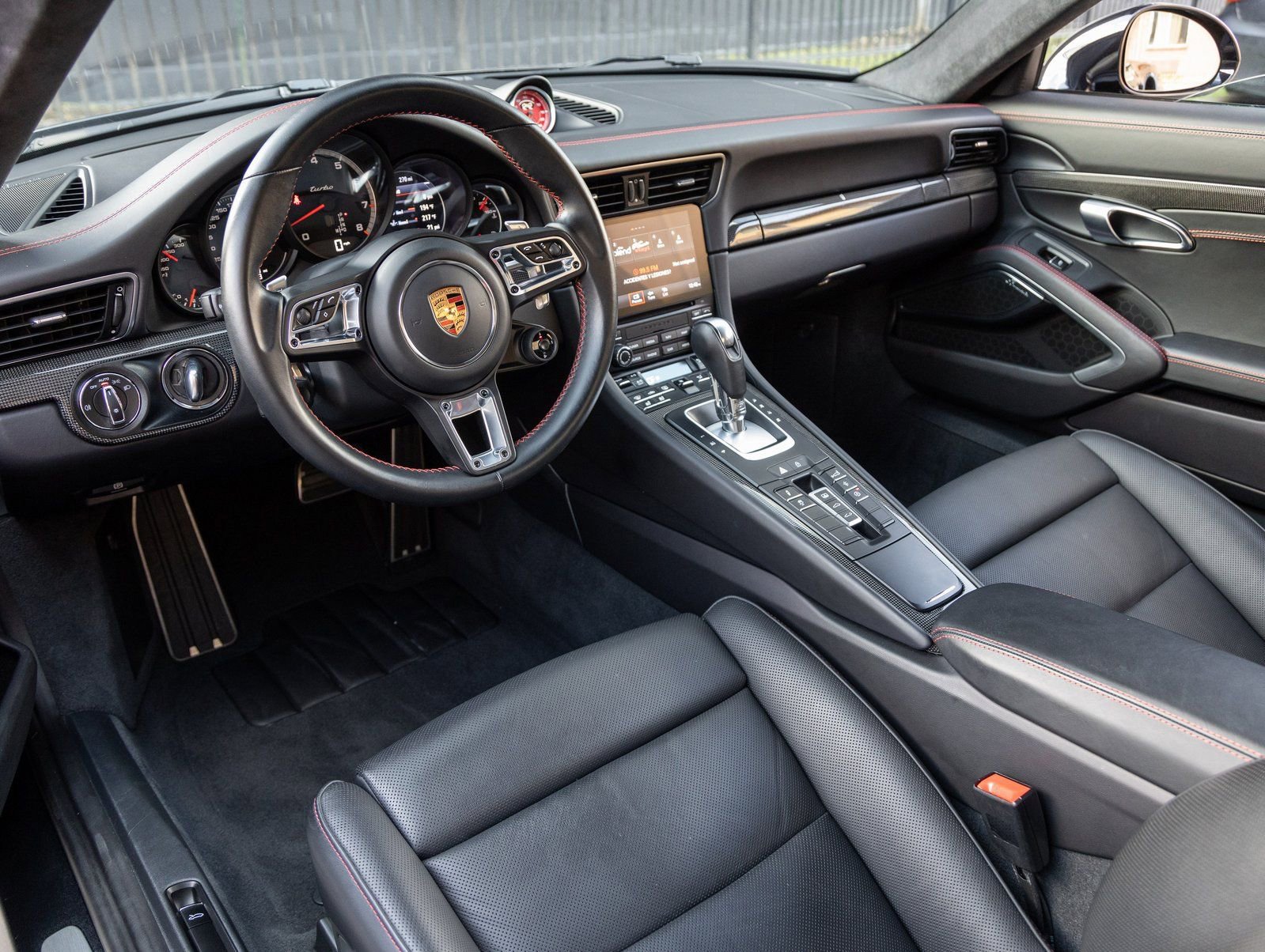 Certified 2019 Porsche 911 Turbo image 4