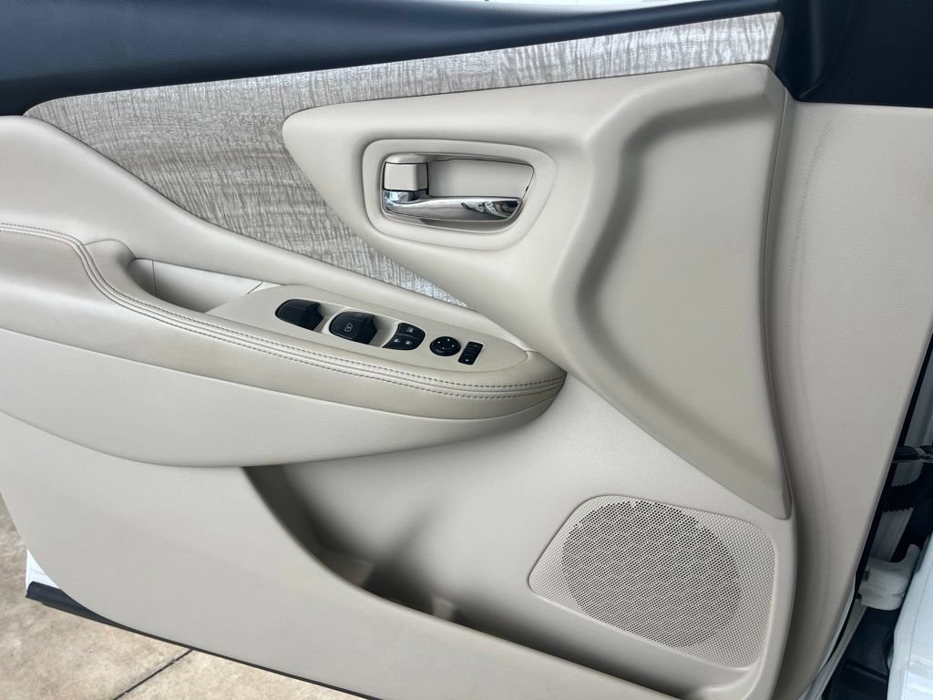 Used 2019 Nissan Murano SV FWD image 6
