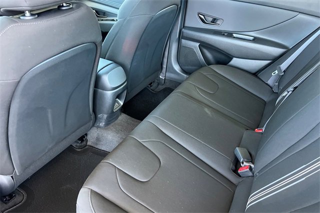 New 2025 Hyundai Elantra SEL image 12
