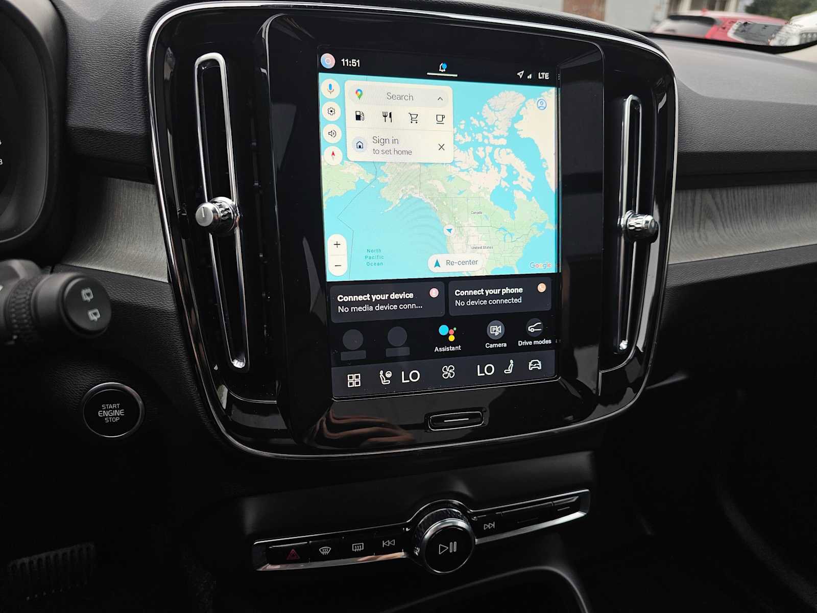 Certified 2025 Volvo XC40 B5 Core w/ Protection Package Premier image 30