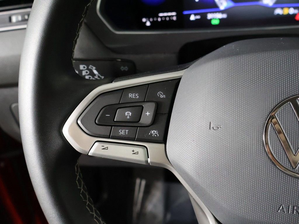 Used 2023 Volkswagen Tiguan SE FWD image 40