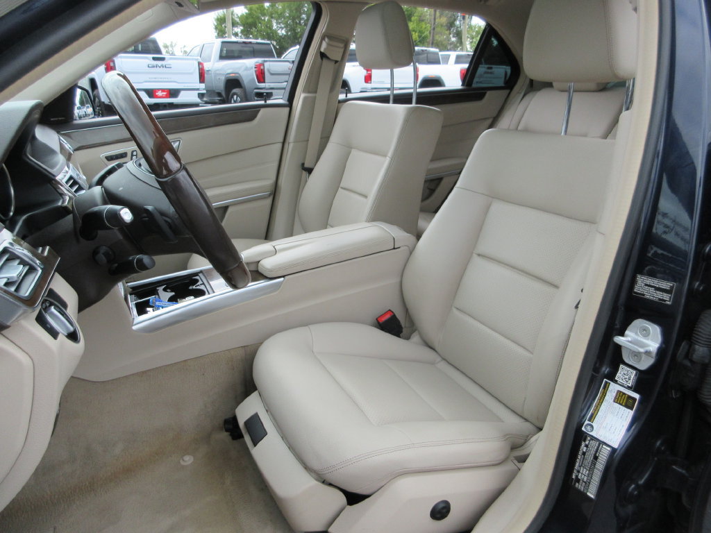 Used 2014 Mercedes-Benz E 350 4MATIC Sedan image 17