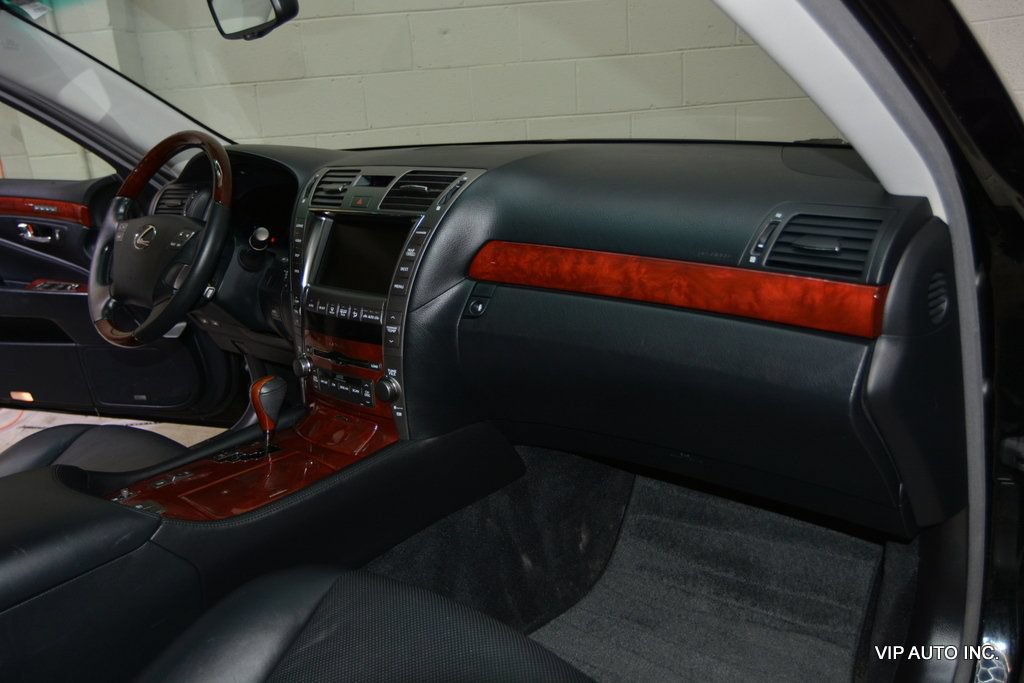 Used 2007 Lexus LS 460 RWD image 11