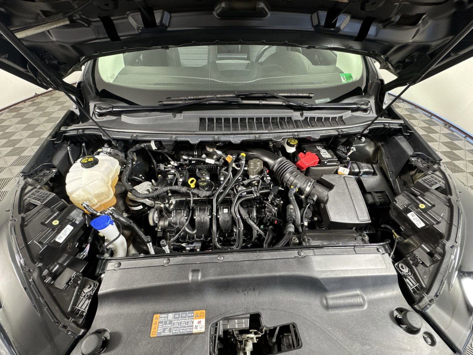 Used 2022 Ford Edge SE w/ Black Appearance Package image 26