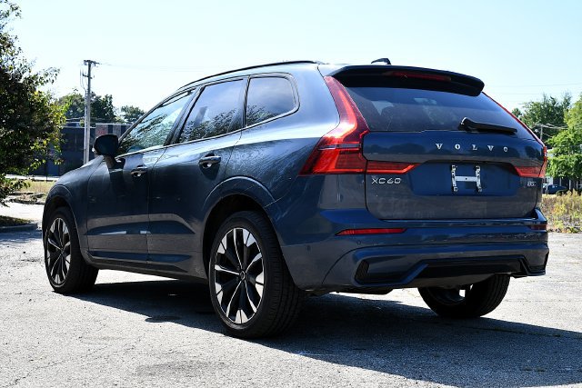 Certified 2026 Volvo XC60 B5 Plus AWD/4WD image 5
