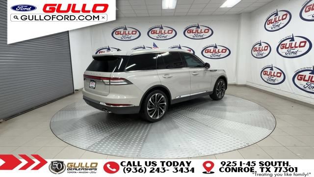 Used 2023 Lincoln Aviator Reserve w/ Equipment Group 201A RWD image 8