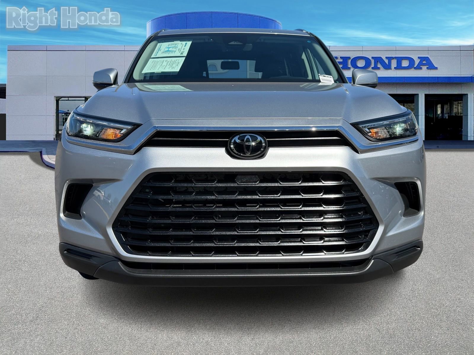 Used 2025 Toyota Grand Highlander AWD image 5