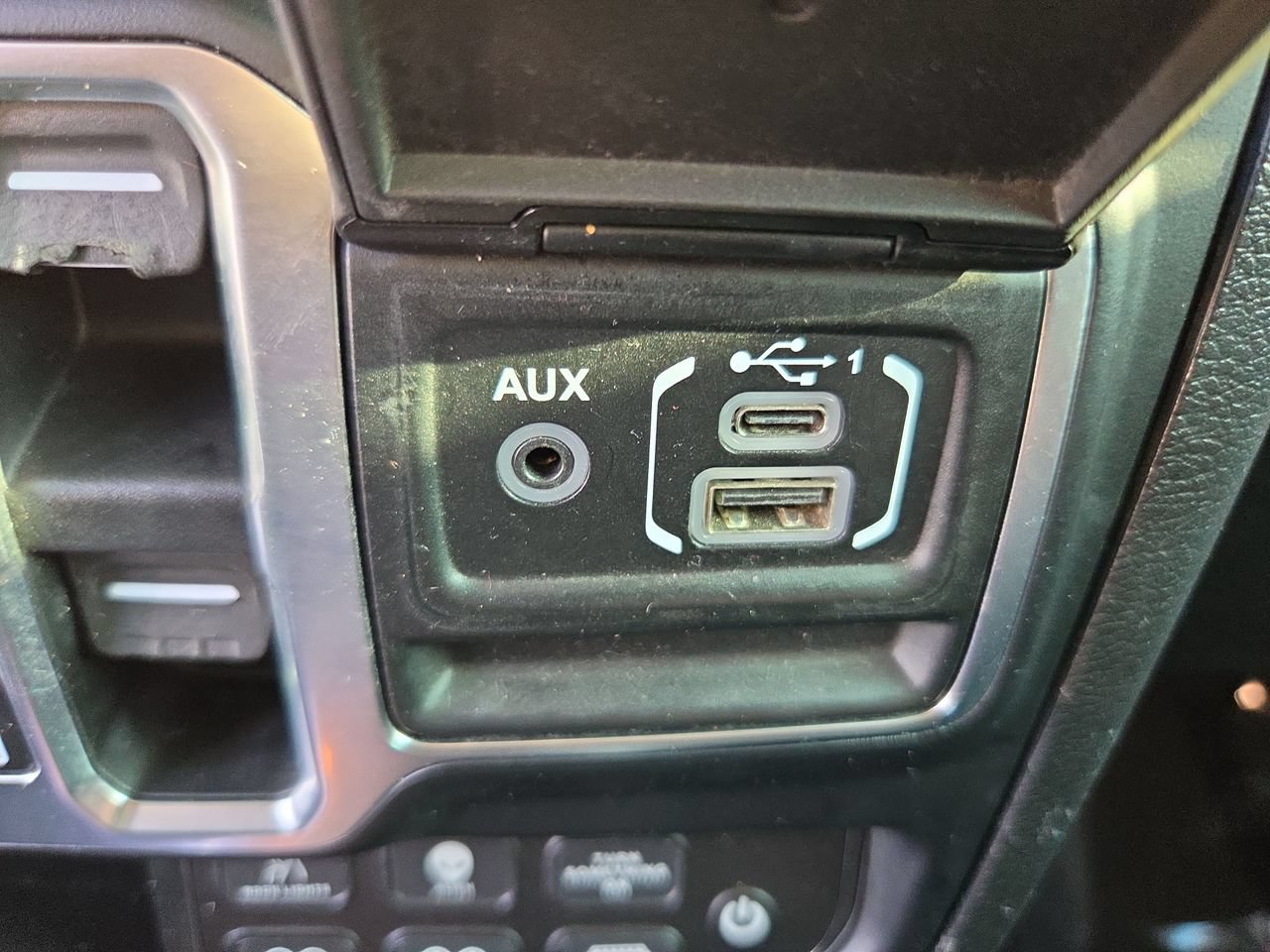 Used 2020 Jeep Gladiator Sport w/ Quick Order Package 24S AWD/4WD image 23