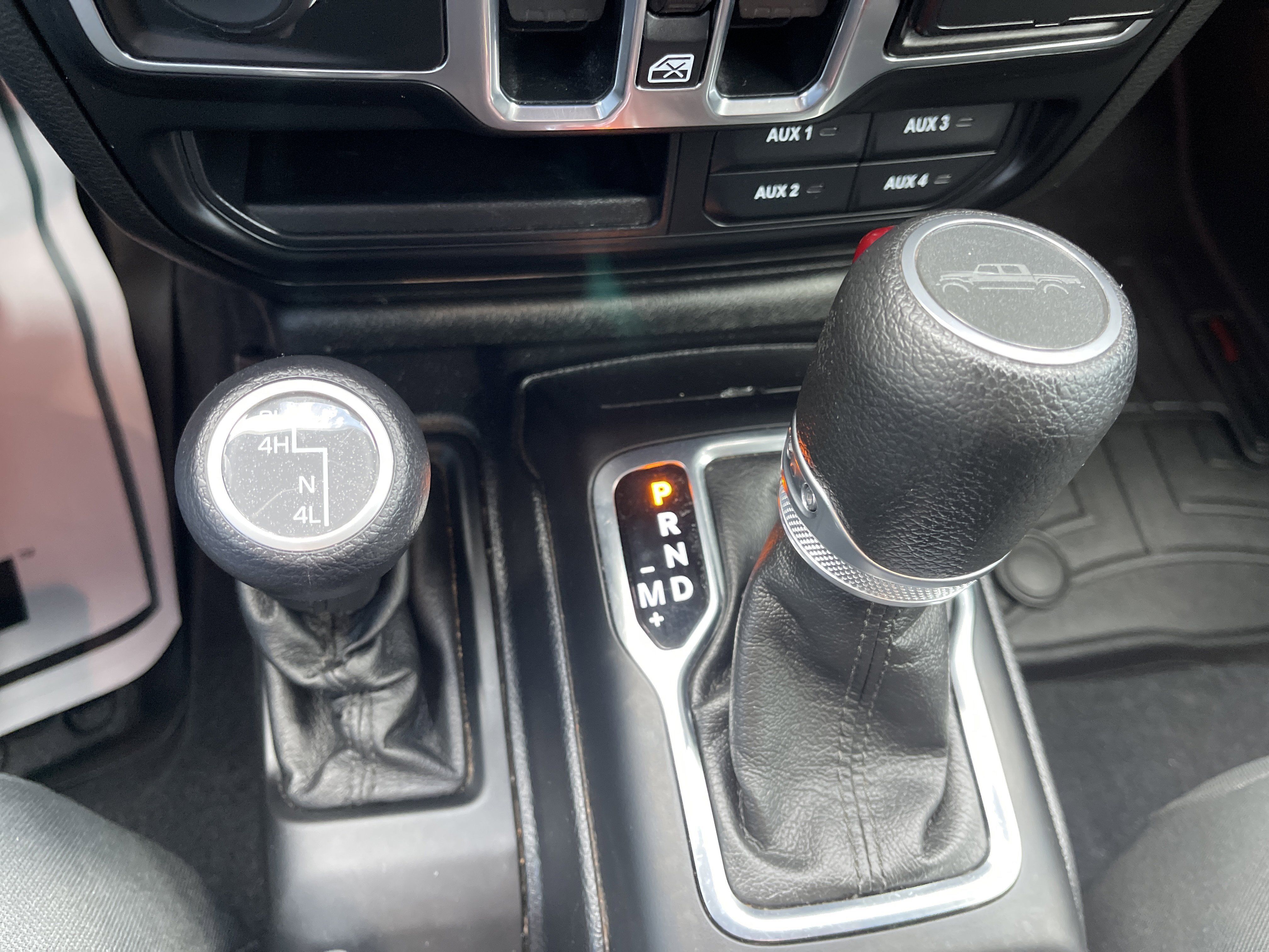 Used 2020 Jeep Gladiator Sport w/ Quick Order Package 24S image 29