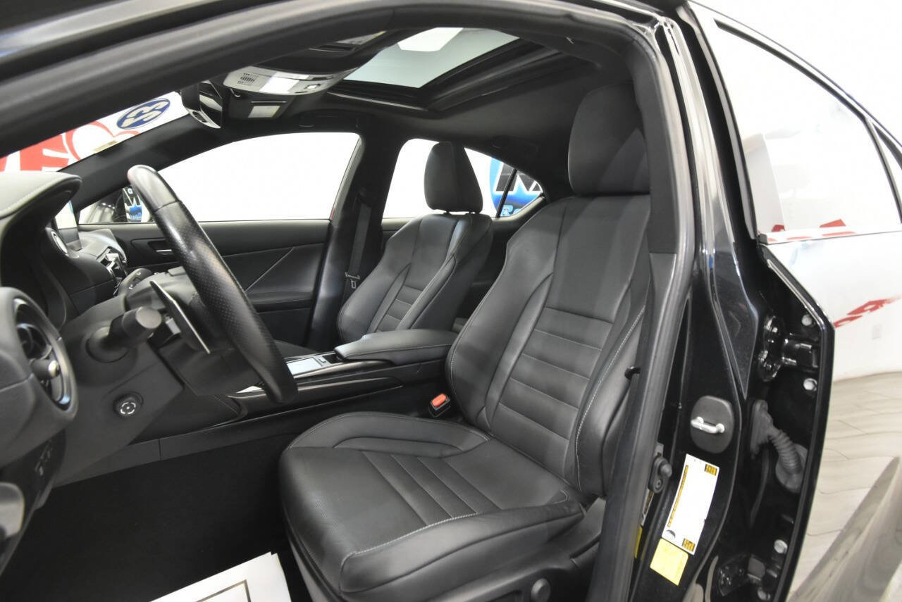 Used 2023 Lexus IS 350 F Sport w/ Memory Package image 11