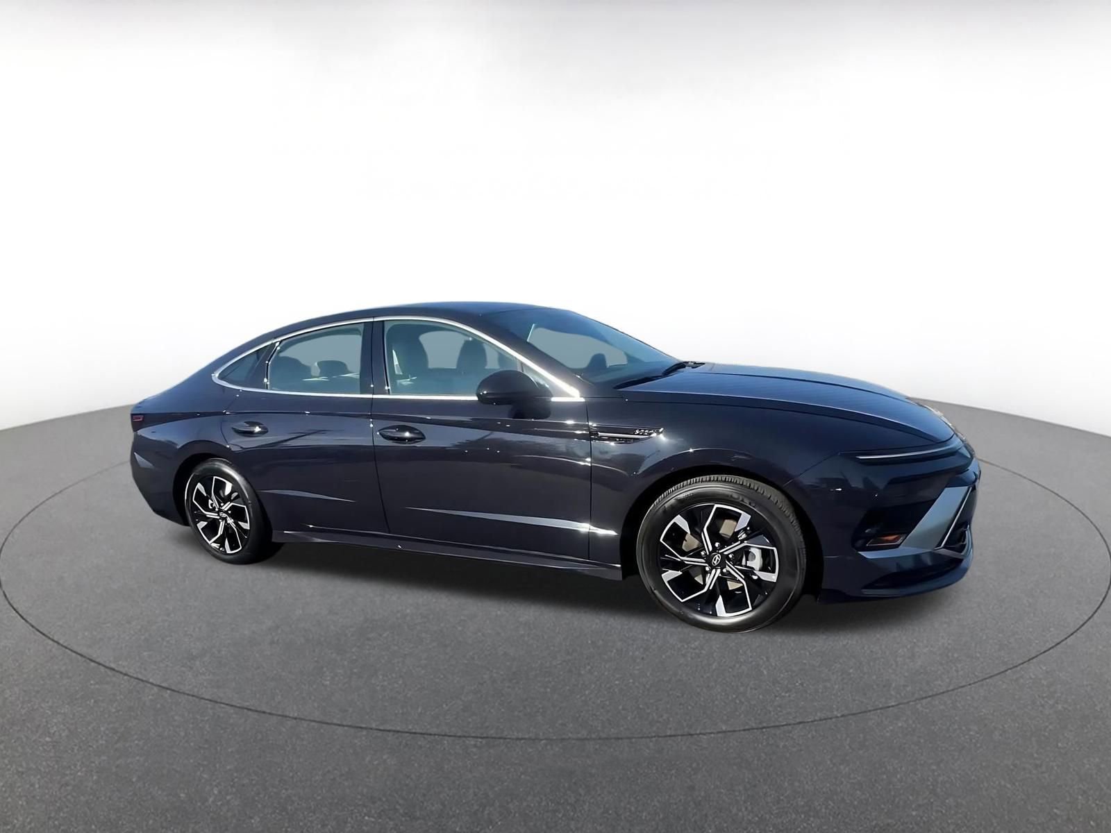 Used 2025 Hyundai Sonata SEL image 2