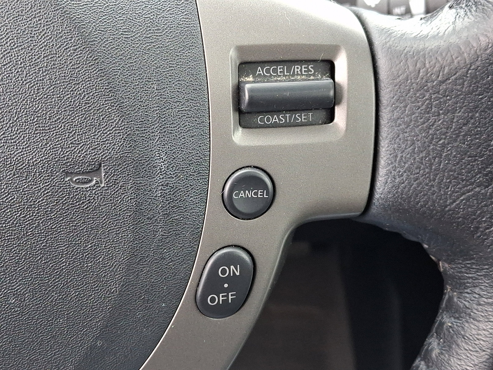 Used 2012 Nissan Sentra 2.0 SR w/ Special Edition Pkg image 23