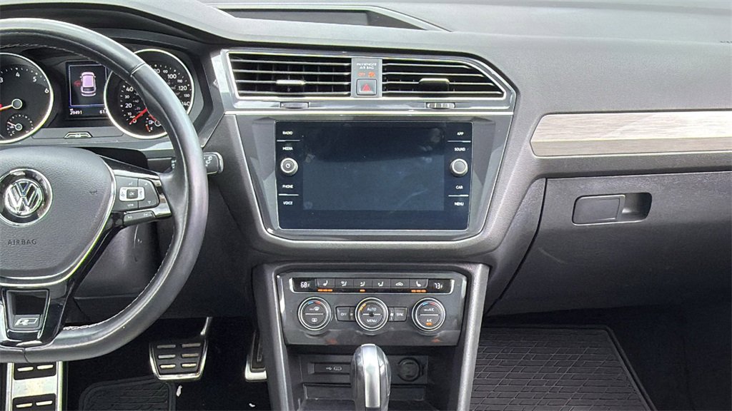 Used 2021 Volkswagen Tiguan SE R-Line image 38