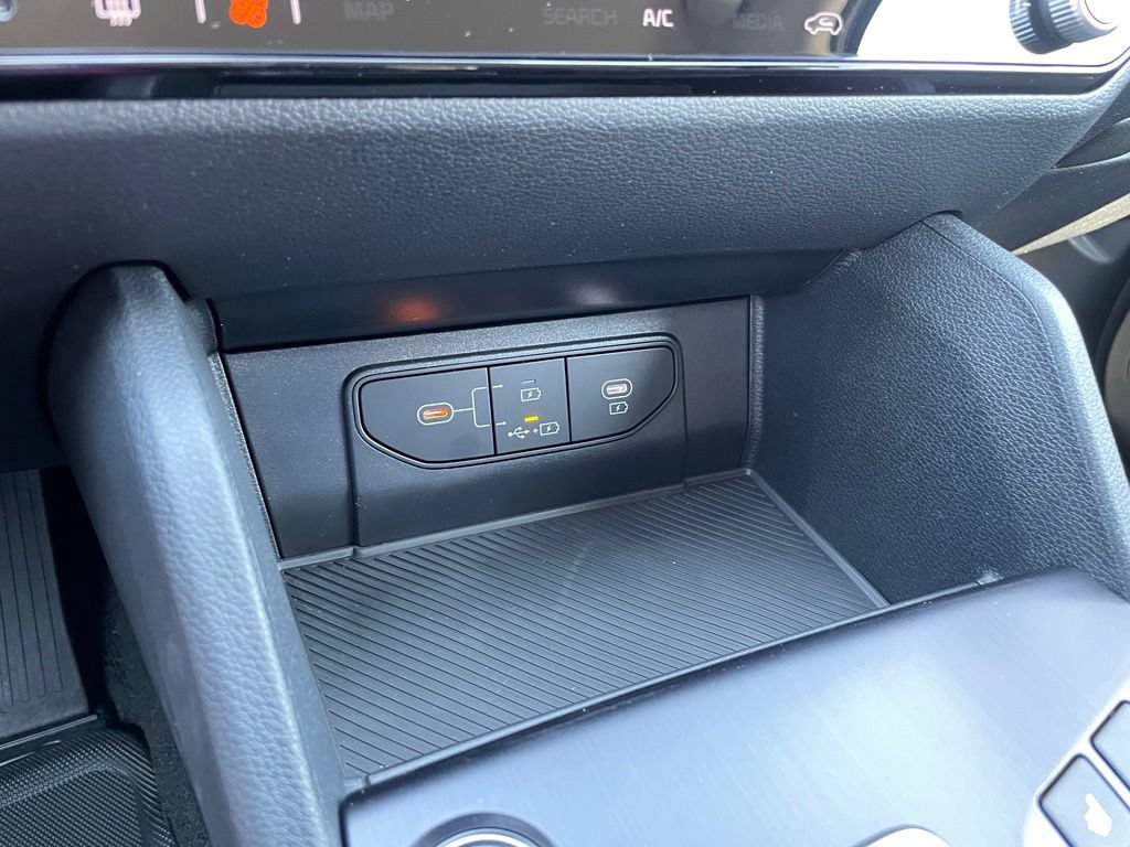 New 2026 Kia Sportage LX w/ LX Convenience Package FWD image 18