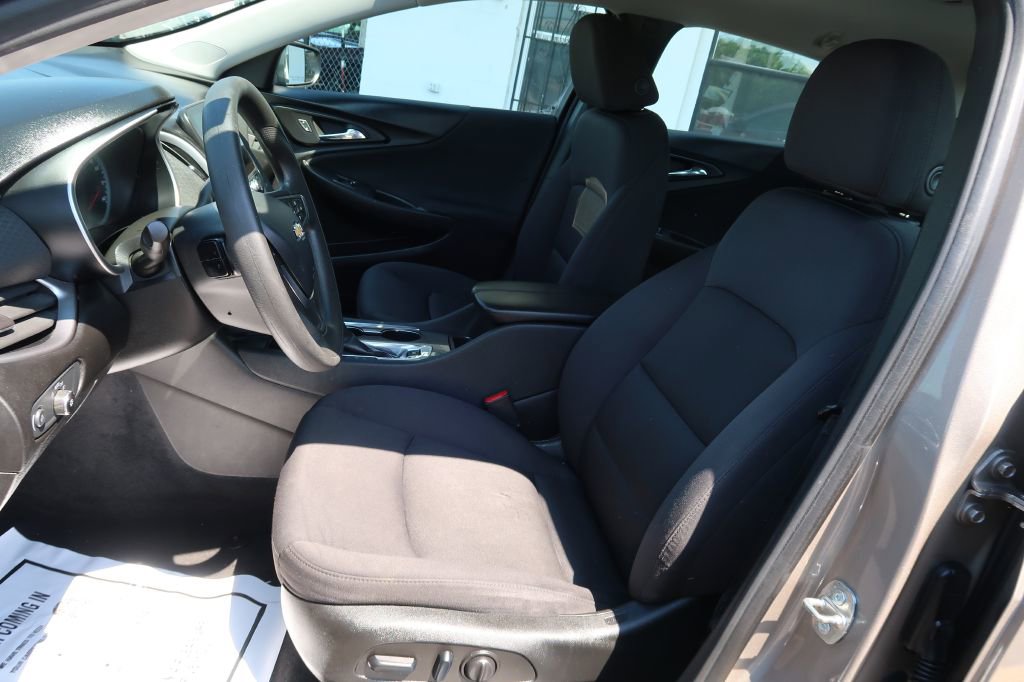 Used 2023 Chevrolet Malibu LT w/ Driver Confidence Package FWD image 5