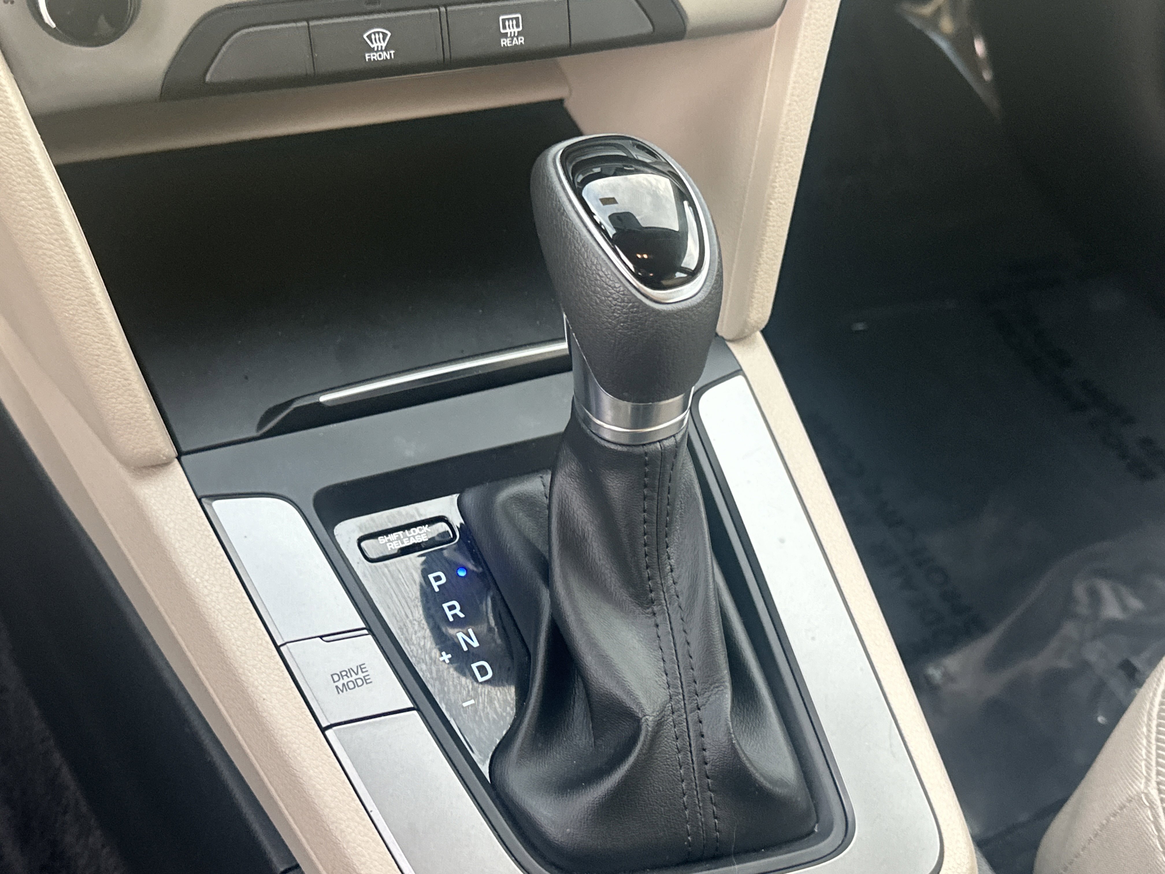 Used 2018 Hyundai Elantra SEL w/ Cargo Package image 29