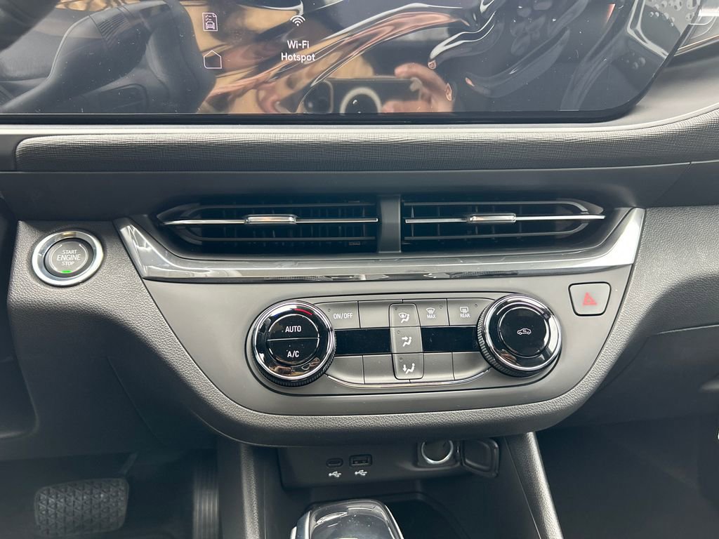 New 2026 Buick Envista Sport Touring FWD image 25