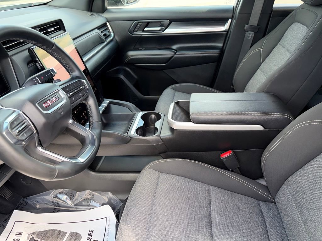 Used 2025 GMC Terrain Elevation AWD/4WD image 9