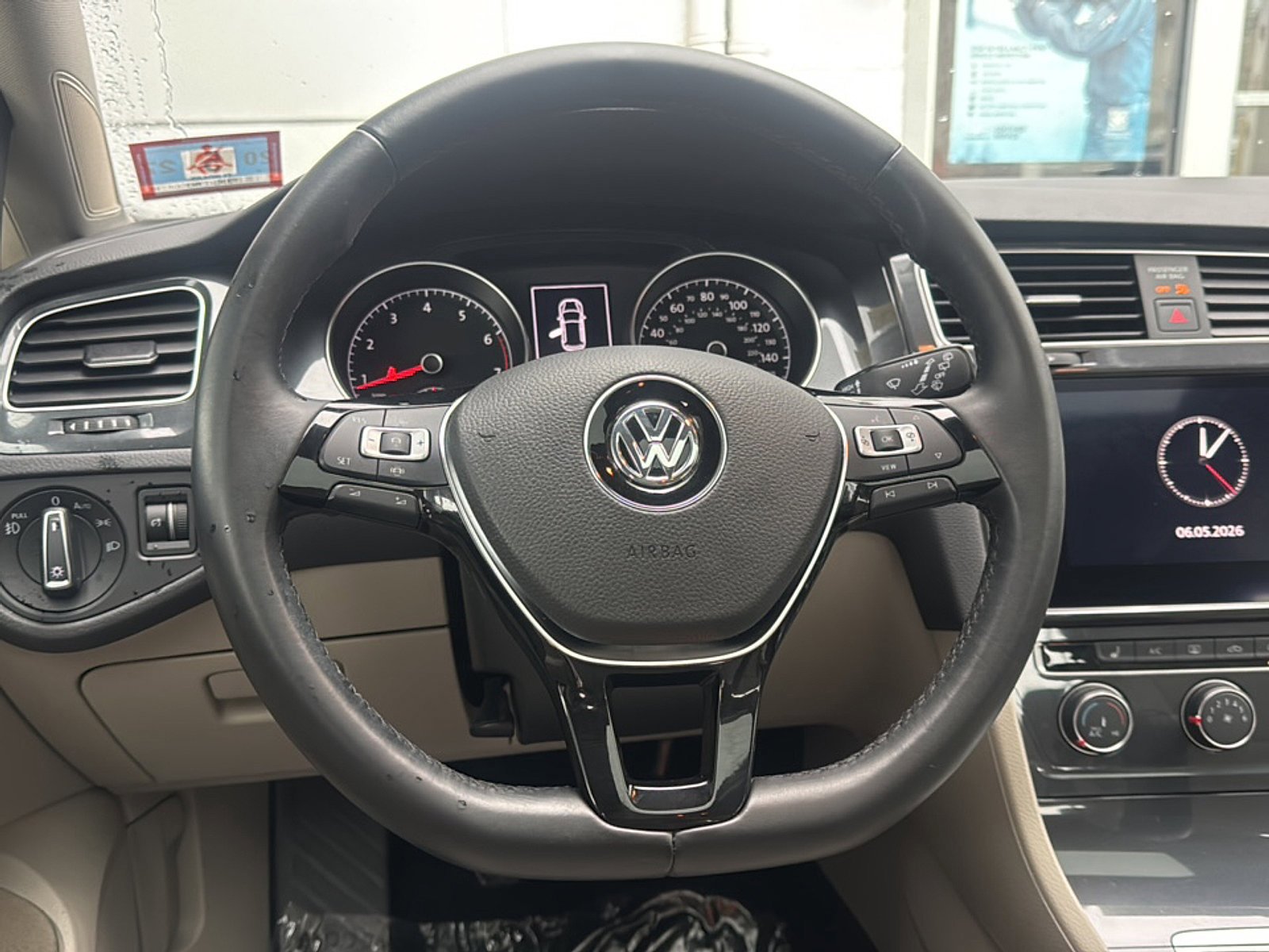 Used 2019 Volkswagen Golf SE w/ Driver Assistance Package FWD image 2