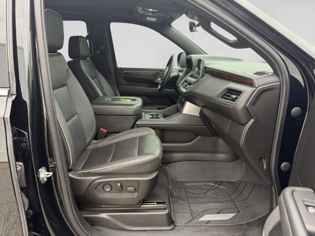 Used 2023 Chevrolet Tahoe Premier w/ Premium Package 2 AWD/4WD image 14