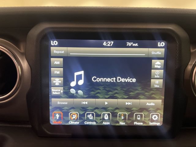 Used 2022 Jeep Wrangler Unlimited Rubicon w/ LED Lighting Group AWD/4WD image 12