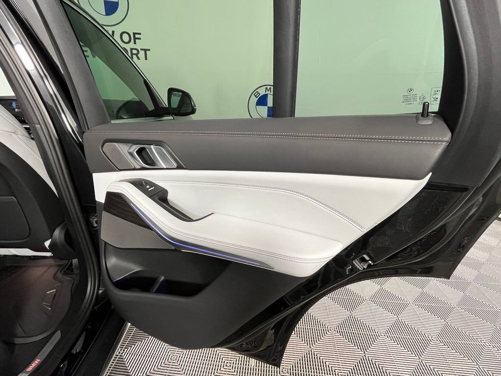 Certified 2024 BMW X5 xDrive40i w/ Premium Package AWD/4WD image 25