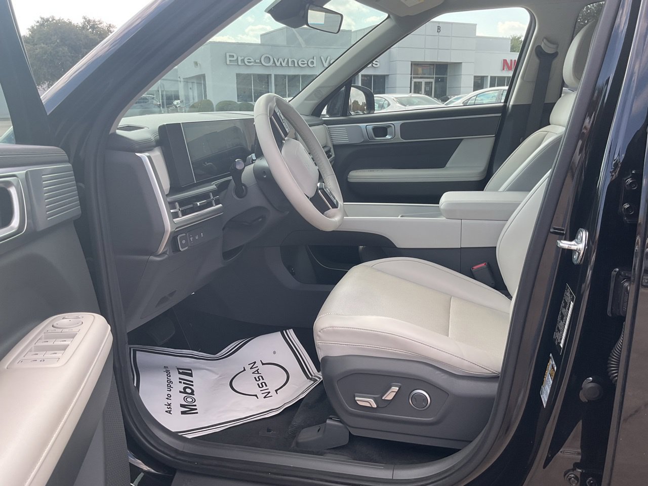 Used 2026 Hyundai Santa Fe SEL FWD image 8