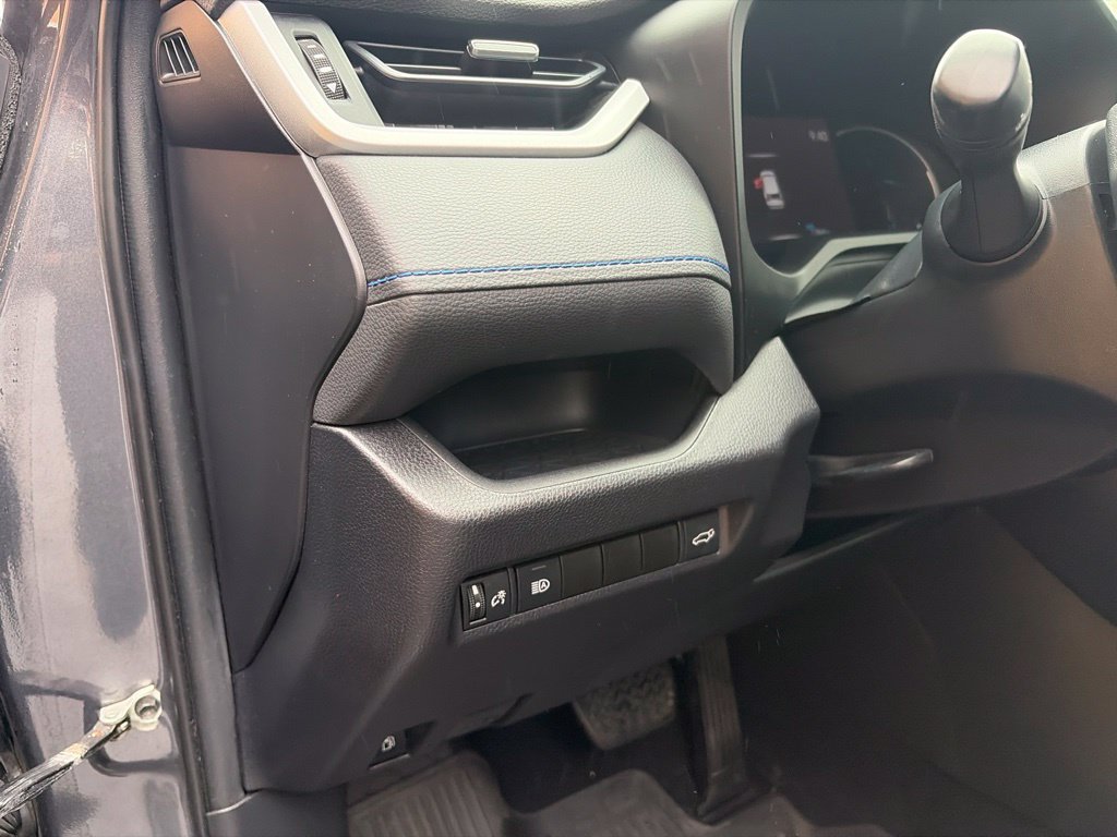 Used 2019 Toyota RAV4 XSE AWD/4WD image 18