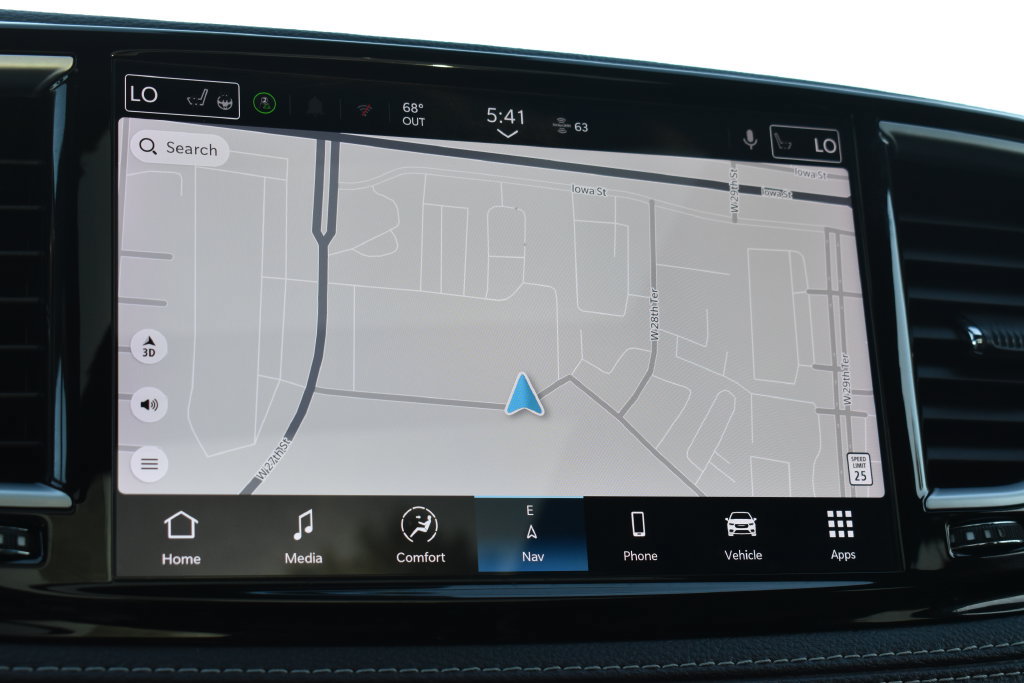 Used 2025 Chrysler Pacifica Limited FWD image 22