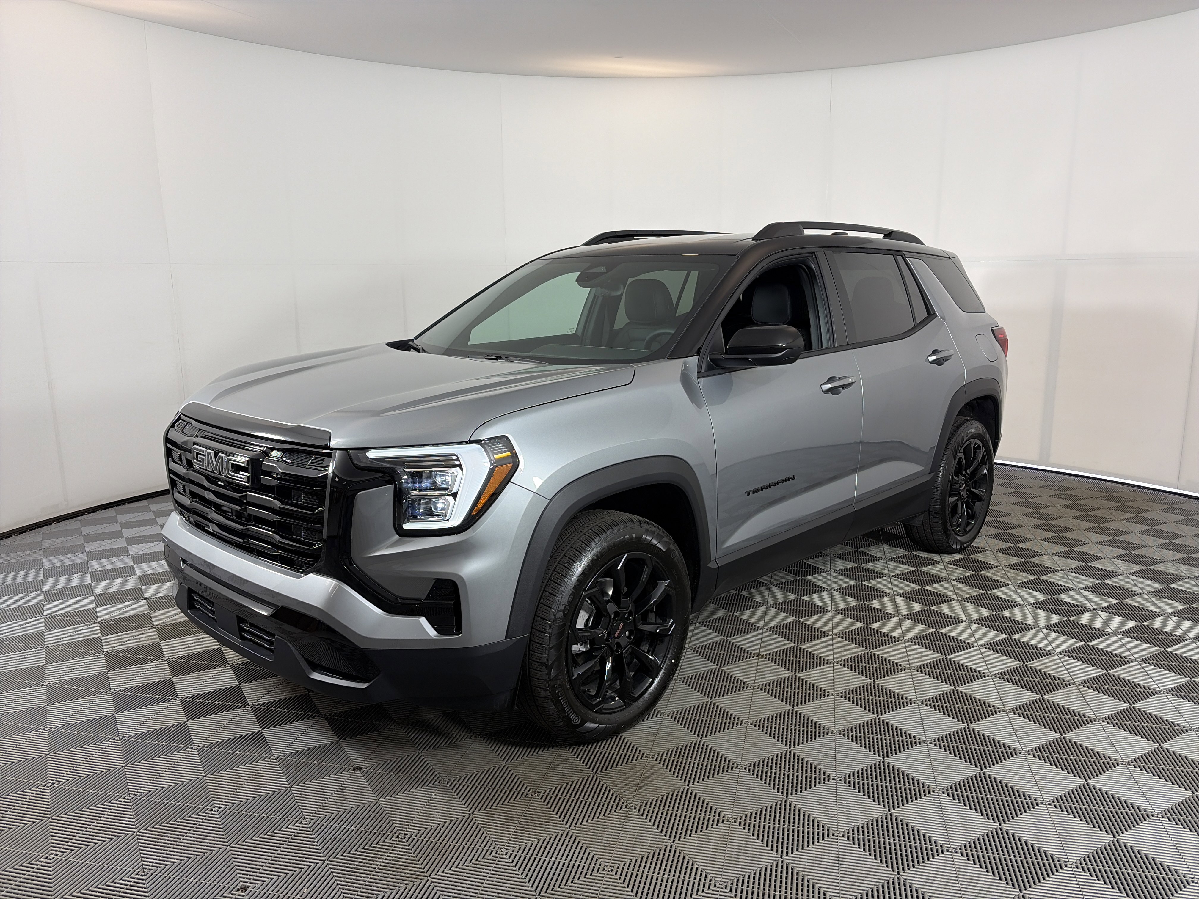 Certified 2026 GMC Terrain Elevation w/ Elevation Premium Package image 2