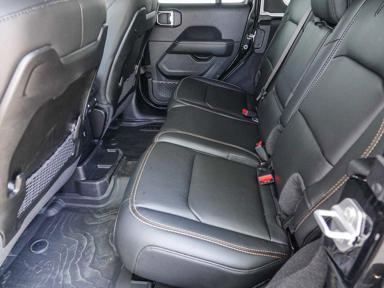 New 2025 Jeep Wrangler Unlimited Rubicon 392 image 17