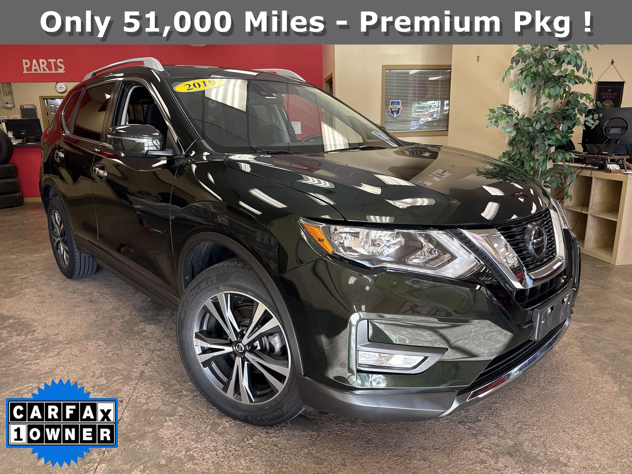 Used 2019 Nissan Rogue SV w/ Premium Package AWD/4WD image 1