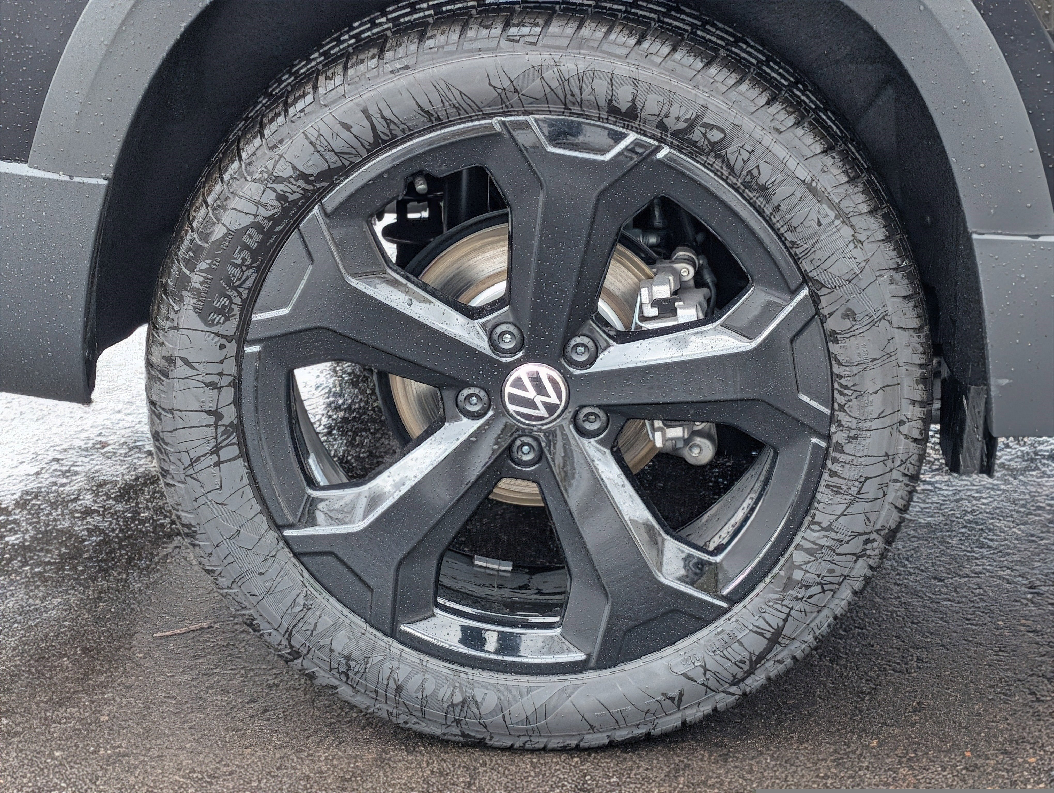 New 2026 Volkswagen Taos SE AWD/4WD image 5