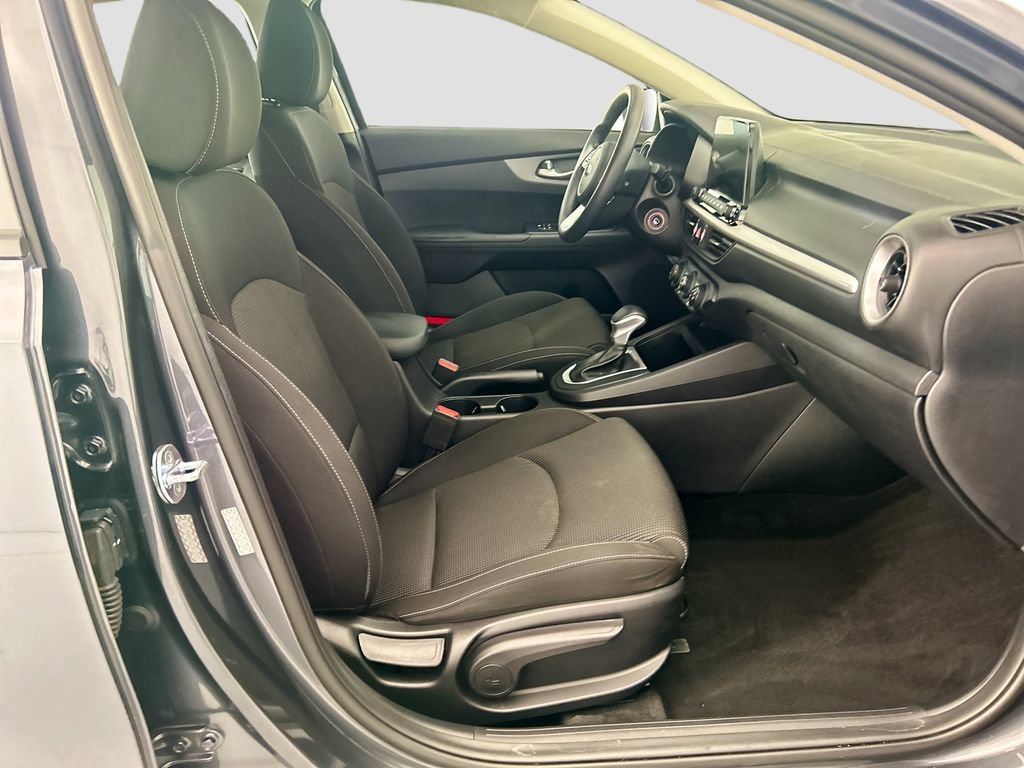 Used 2021 Kia Forte LXS FWD image 18
