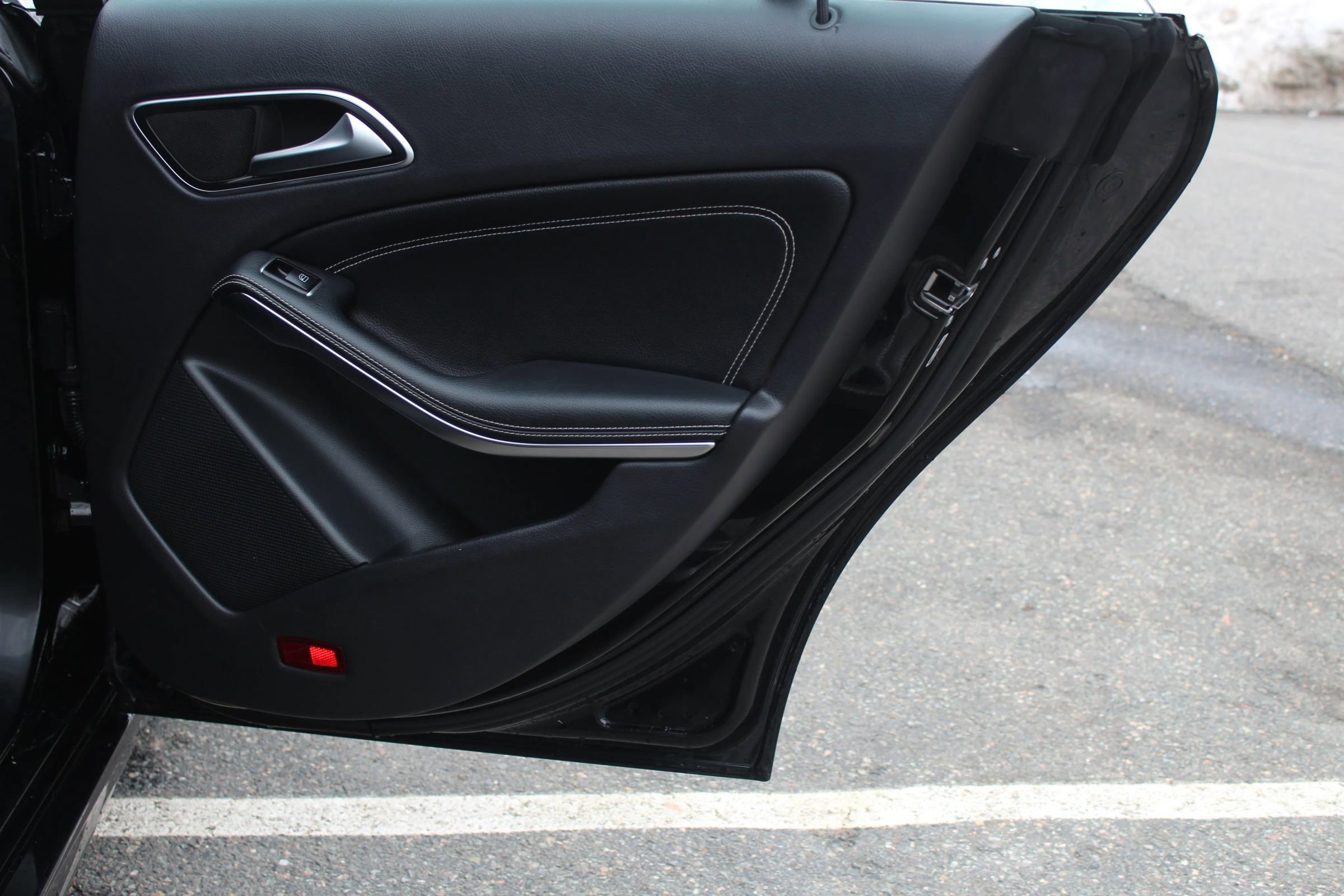 Used 2015 Mercedes-Benz CLA 250 4MATIC image 16