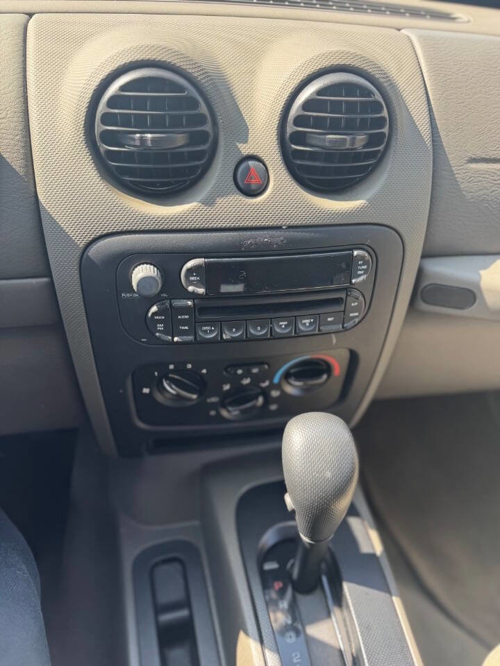 Used 2006 Jeep Liberty Sport RWD image 12