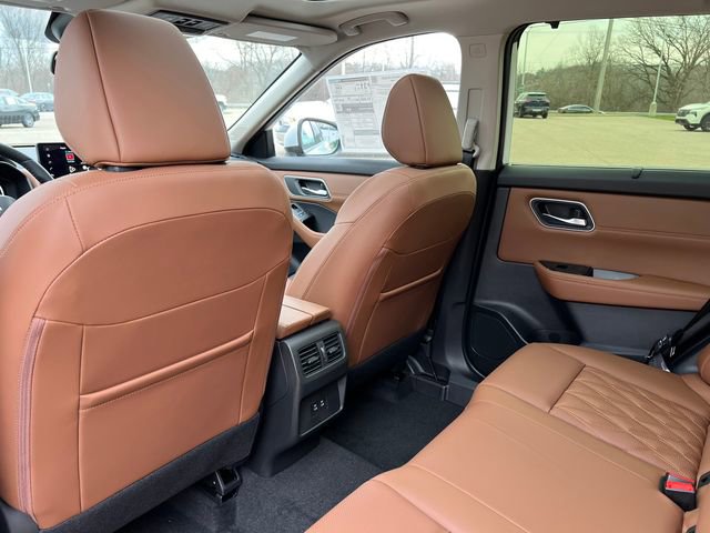 New 2026 Nissan Rogue Platinum image 32