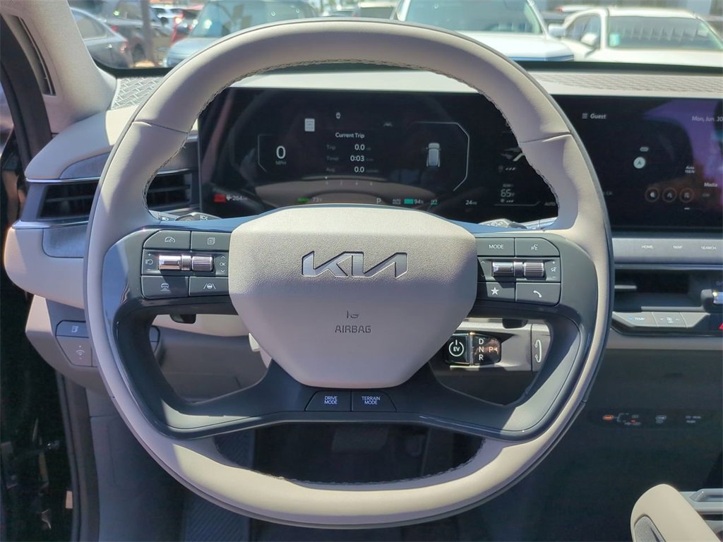 New 2026 Kia EV9 Land image 18