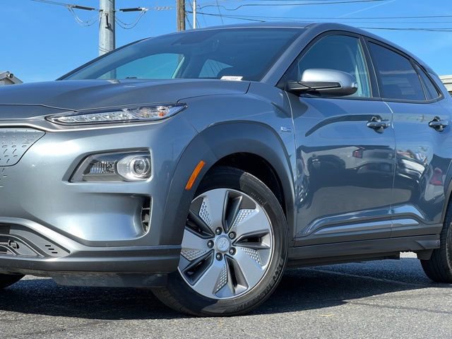 Used 2020 Hyundai Kona Limited w/ Cargo Package image 2
