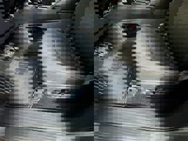 Certified 2025 Nissan Pathfinder SV image 17