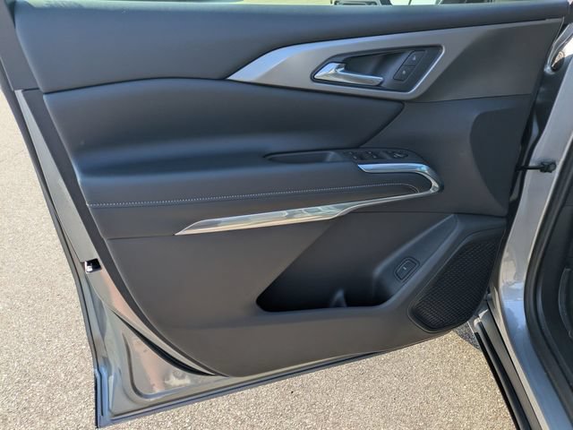 New 2026 Chevrolet Traverse LT w/ Midnight/Sport Edition FWD image 9