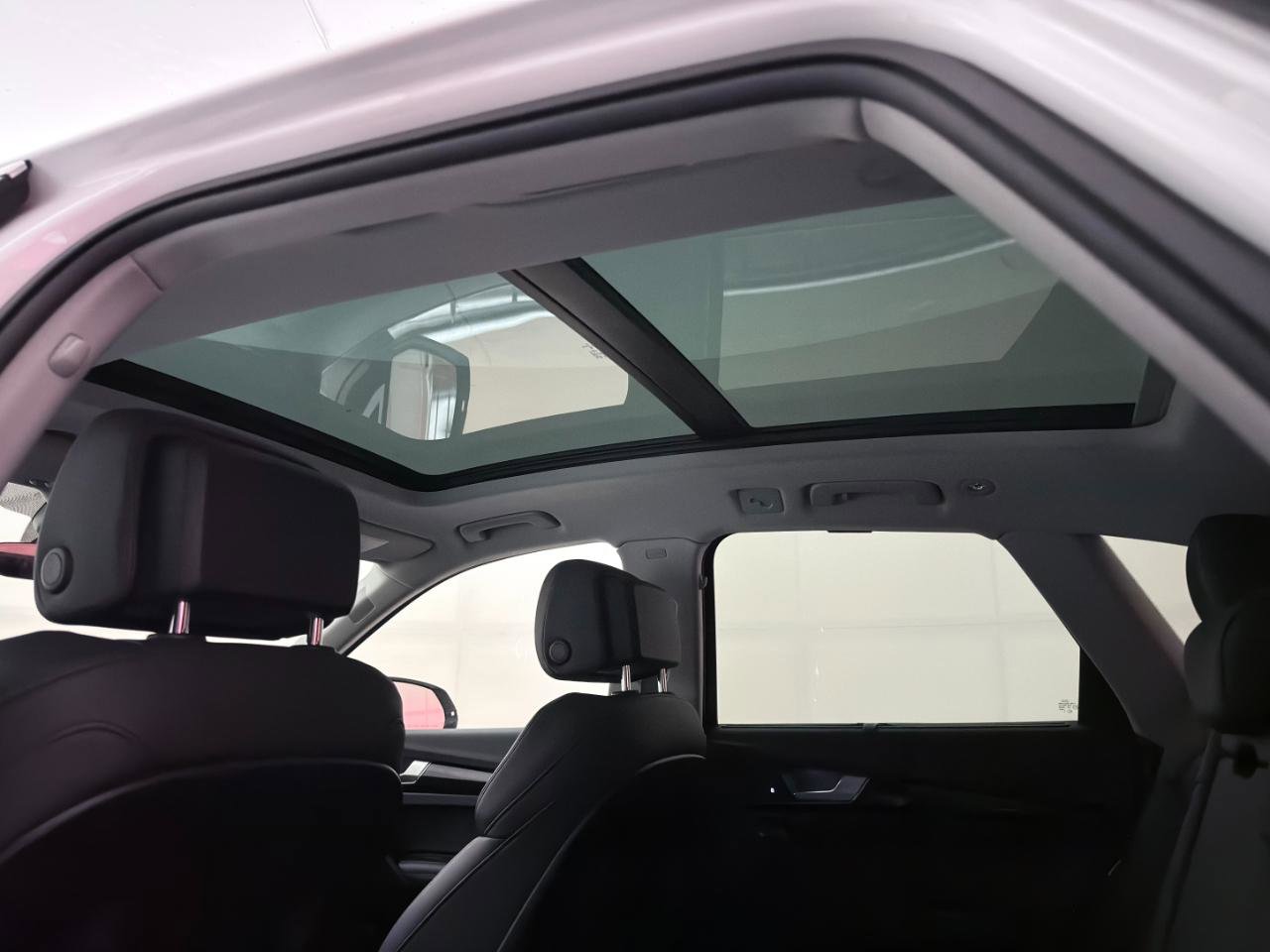 Used 2019 Audi Q5 Prestige w/ Prestige Package AWD/4WD image 24