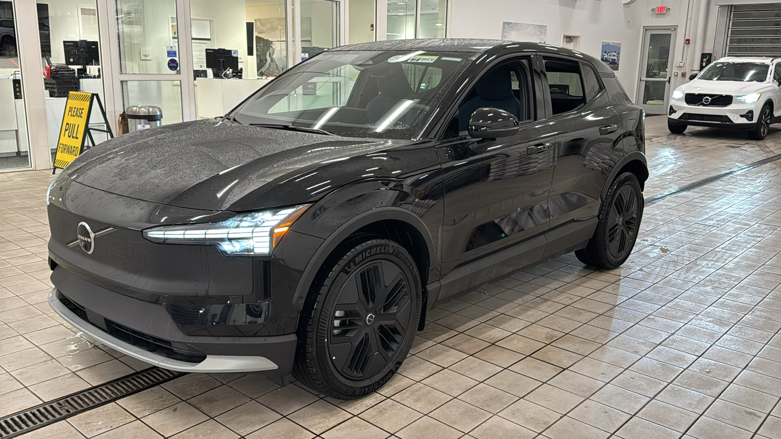 New 2026 Volvo EX30 Cross Country Ultra w/ Protection Package Premier AWD/4WD image 9